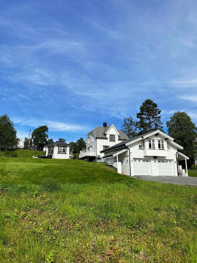 Visit Leif At Senja Apartment Gibostad Екстериор снимка