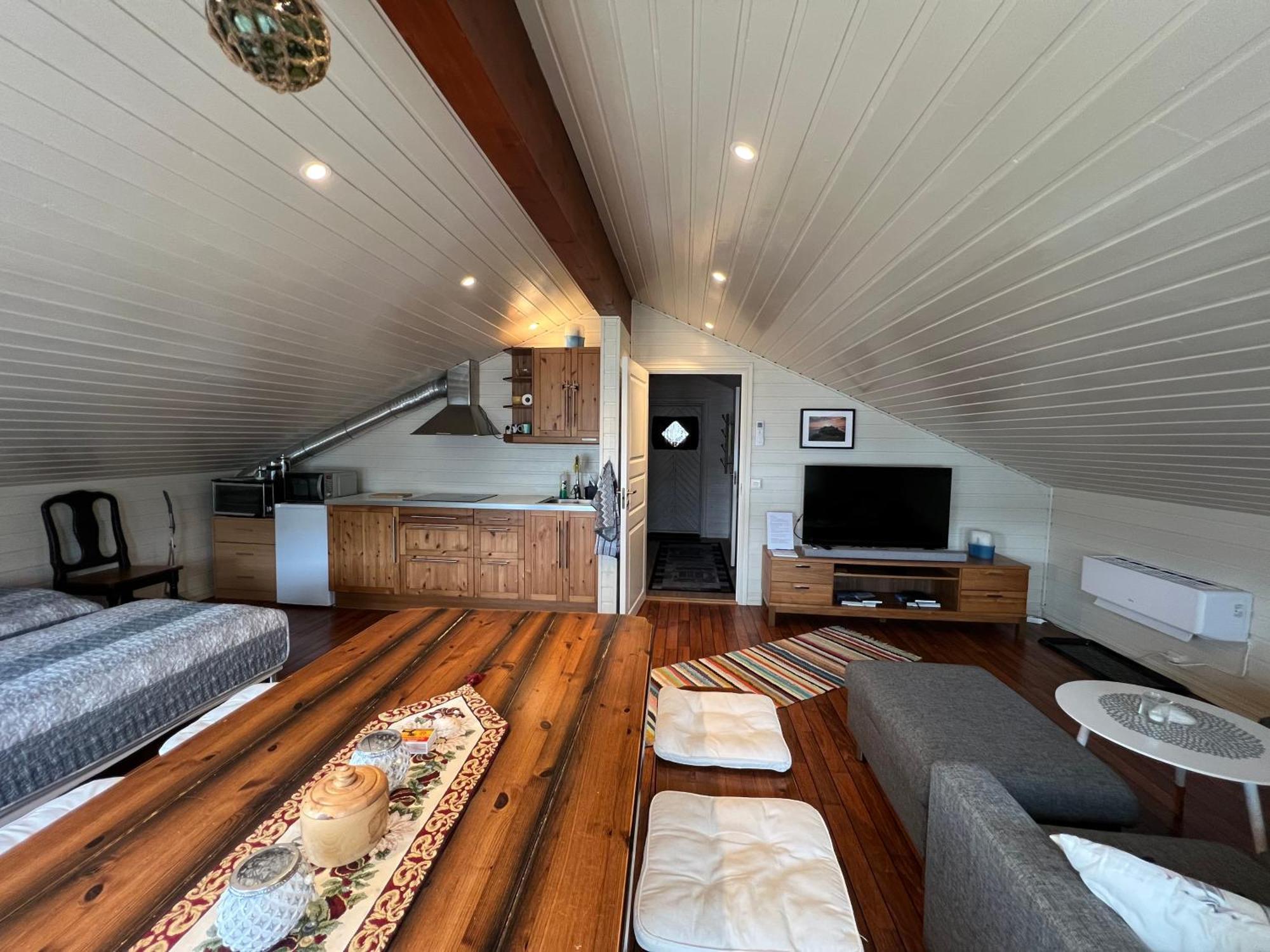 Visit Leif At Senja Apartment Gibostad Екстериор снимка