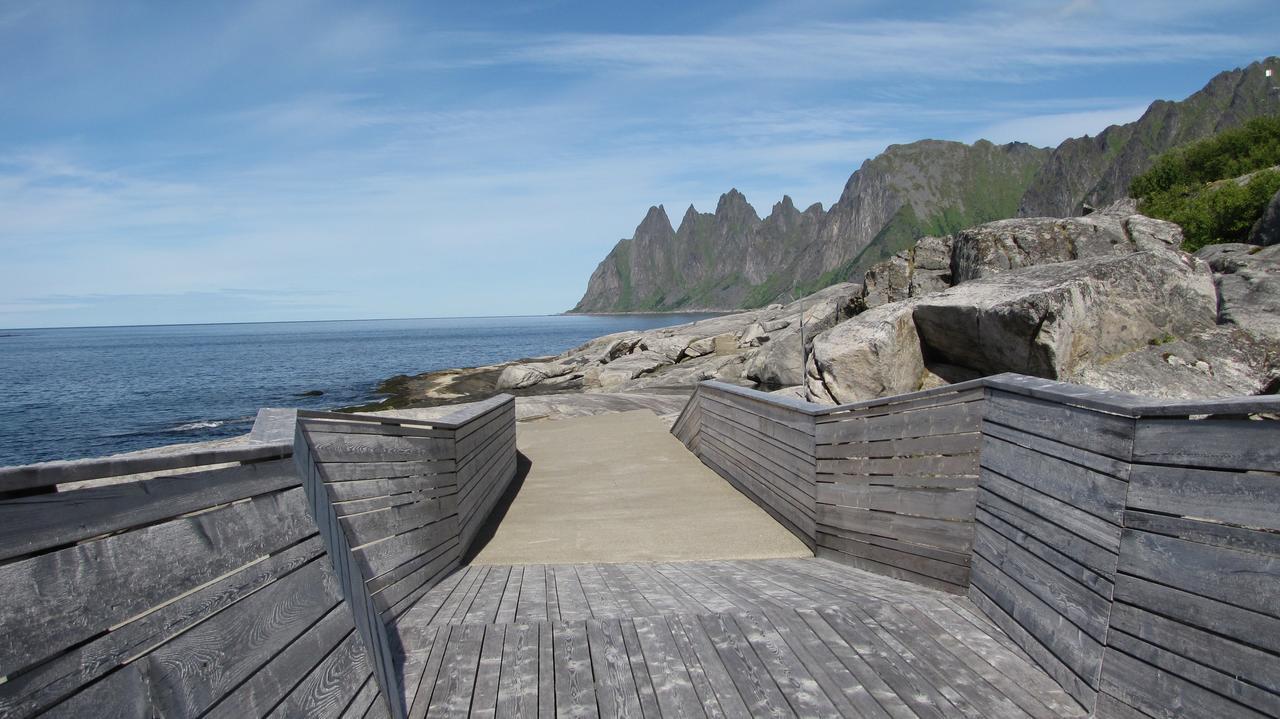 Visit Leif At Senja Apartment Gibostad Екстериор снимка