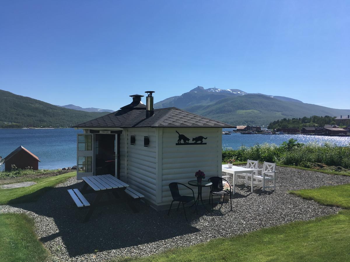 Visit Leif At Senja Apartment Gibostad Екстериор снимка